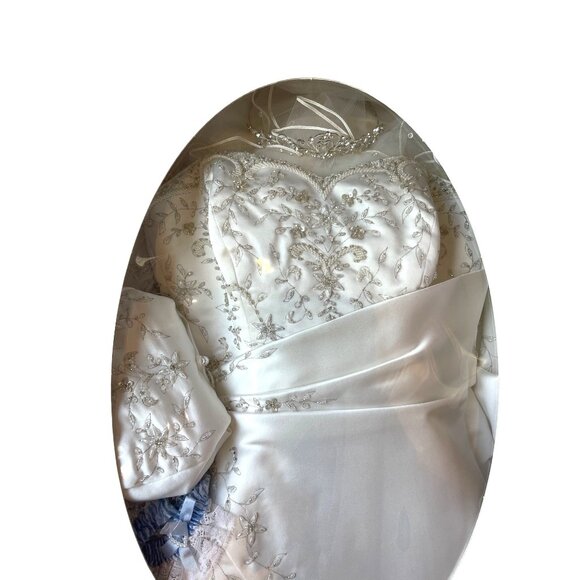 Maggie Sottero Couture Felicity A-Line Sweetheart Neckline Corset Lace-Up Size 6 - Picture 5 of 16